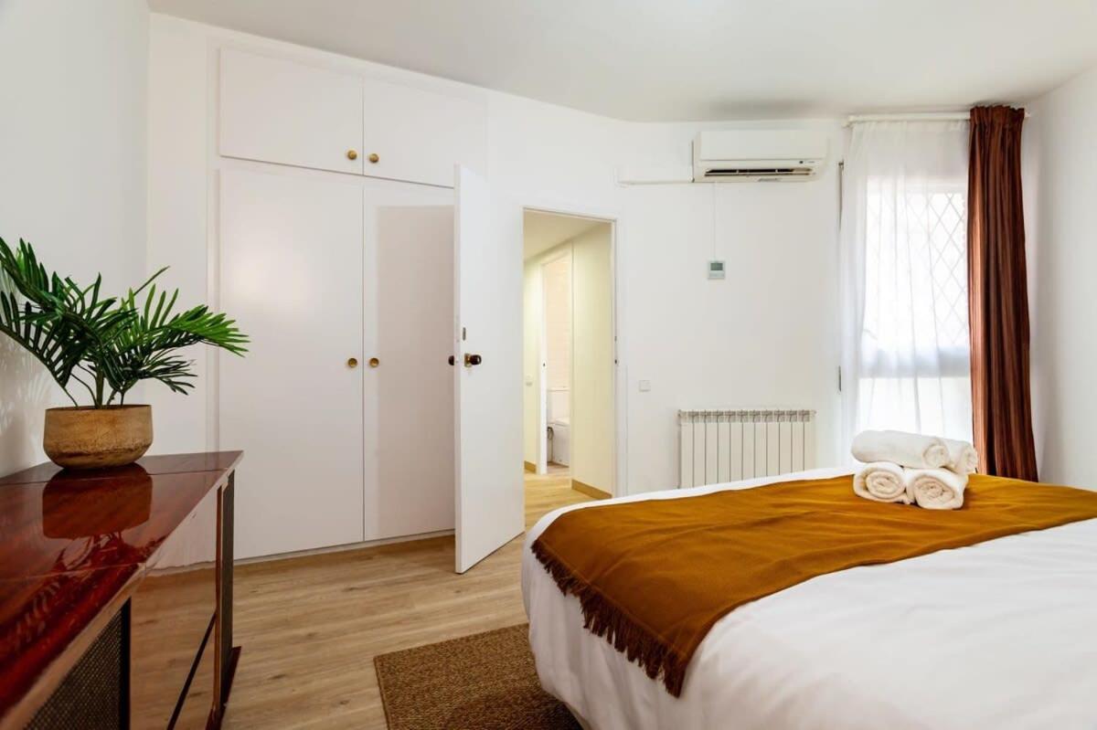 Exclusive Huge 4 Double Bedroom City Center Barcelona Exterior photo